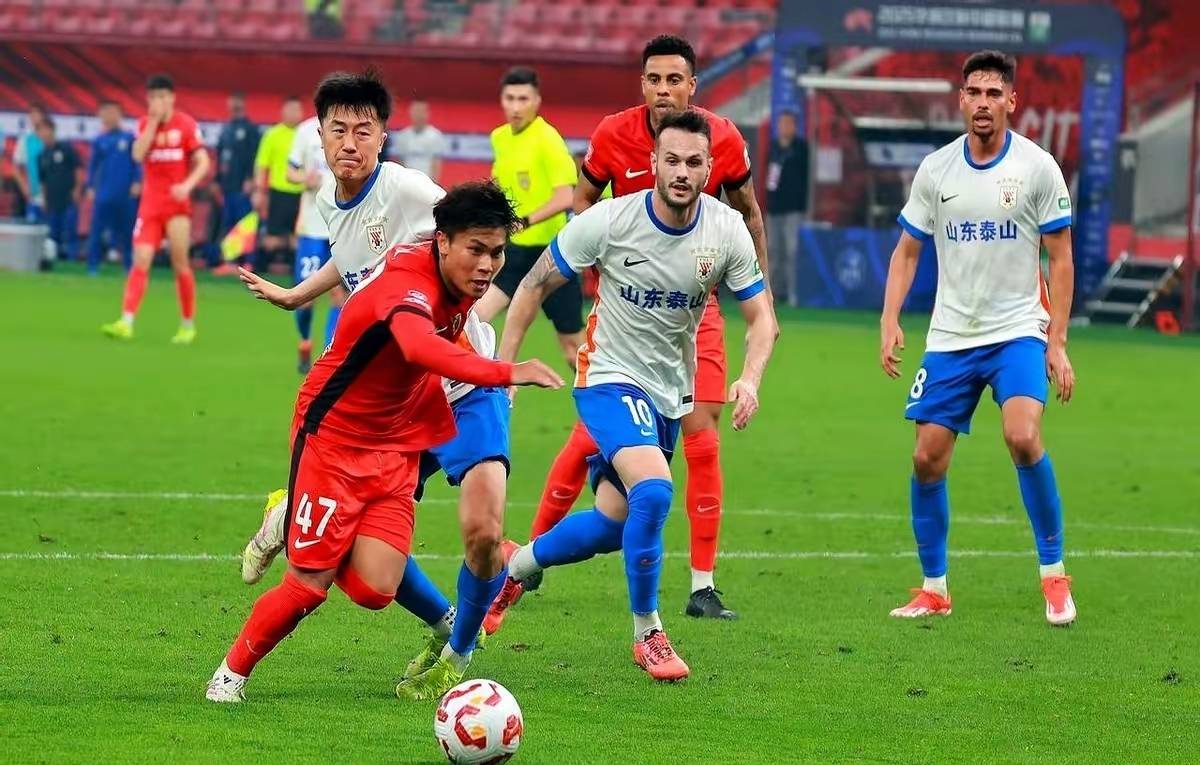 哈哈体育官网首页登录-亚冠今夜再迎强敌；山东泰山造点机会；主帅态度——悬念犹存；阵容厚度经受考验