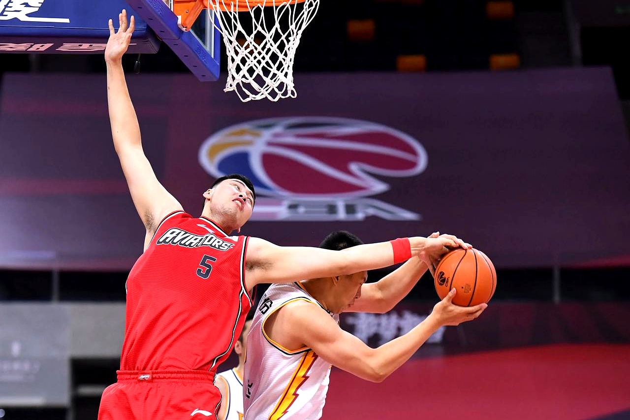 哈哈体育官网首页登录-山东男篮窗口期复出首秀，志在欧篮联名次提升，气氛紧张，数据趋势出现新变化