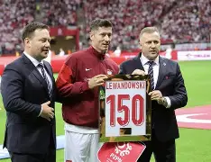 哈哈体育官网首页-里程碑夜！葡萄牙体育迎来里程碑，意大利杯关键时刻刷纪录，底气十足，训练强度明显提升